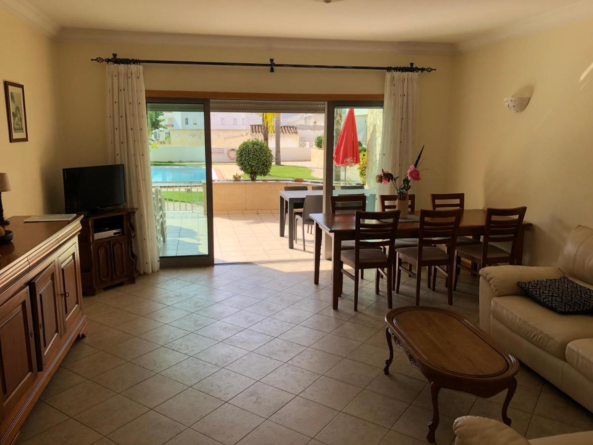 Apartamentos Pomba Branca Olhos de Agua  Exterior foto