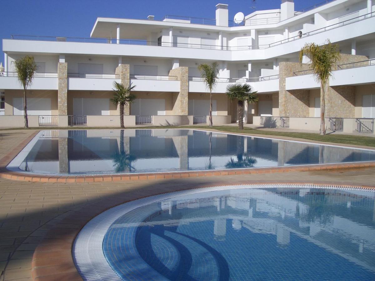 Apartamentos Pomba Branca Olhos de Agua  Exterior foto