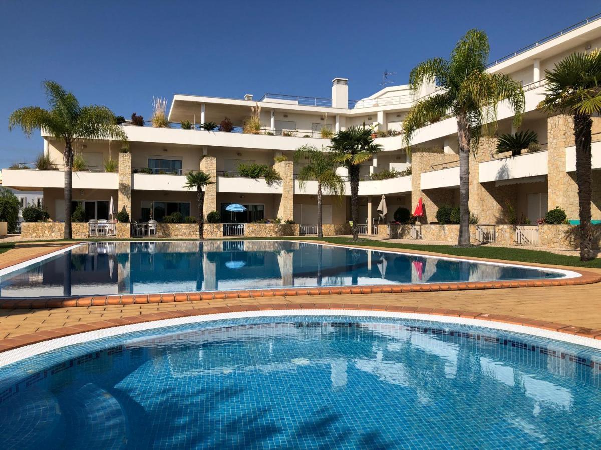 Apartamentos Pomba Branca Olhos de Agua  Exterior foto